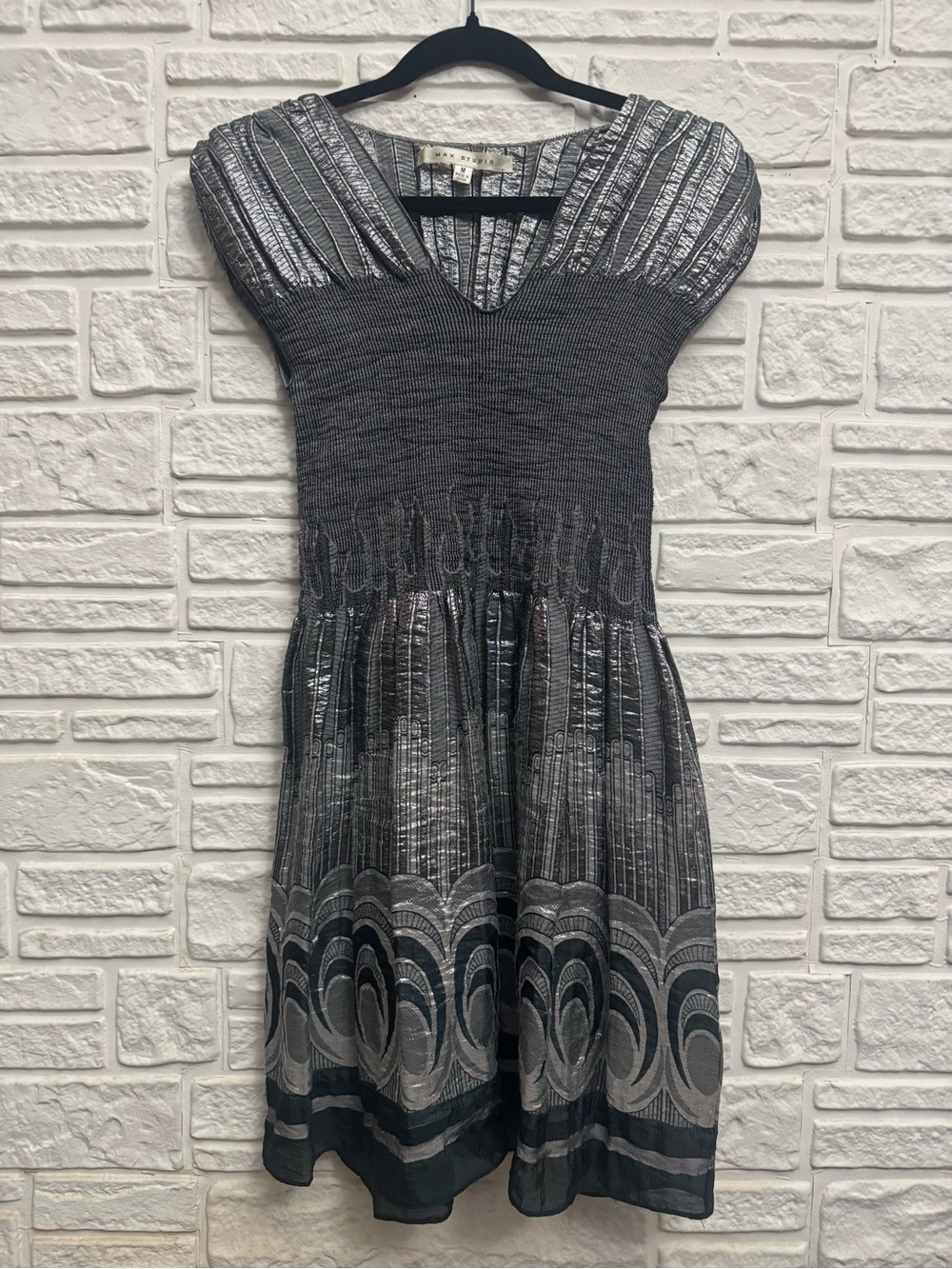 Max Studio Metallic Silver Jacquard Smocked Dress M Art Deco Retro Pleated Mini
